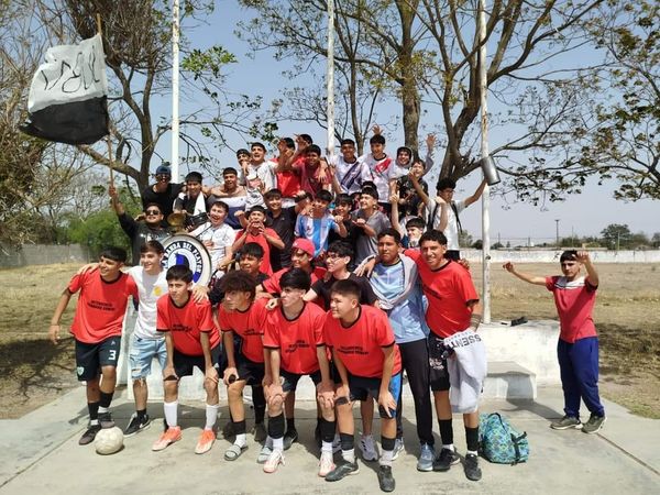 ¡EL EQUIPO DE FUTSAL DEL JOSÉ MANUEL ESTRADA AVANZA A LA INSTANCIA PROVINCIAL DE LOS JUEGOS EVITA!